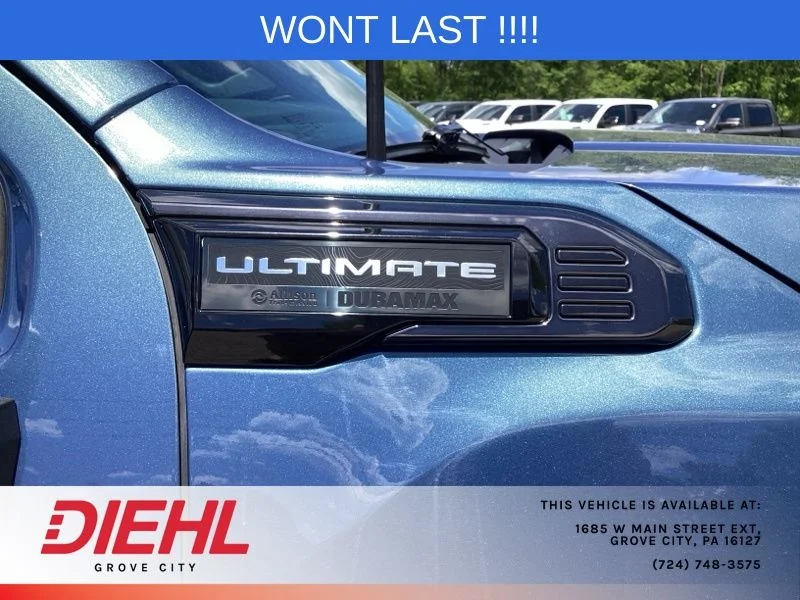 Used 2024 Blue GMC Denali Ultimate image 11