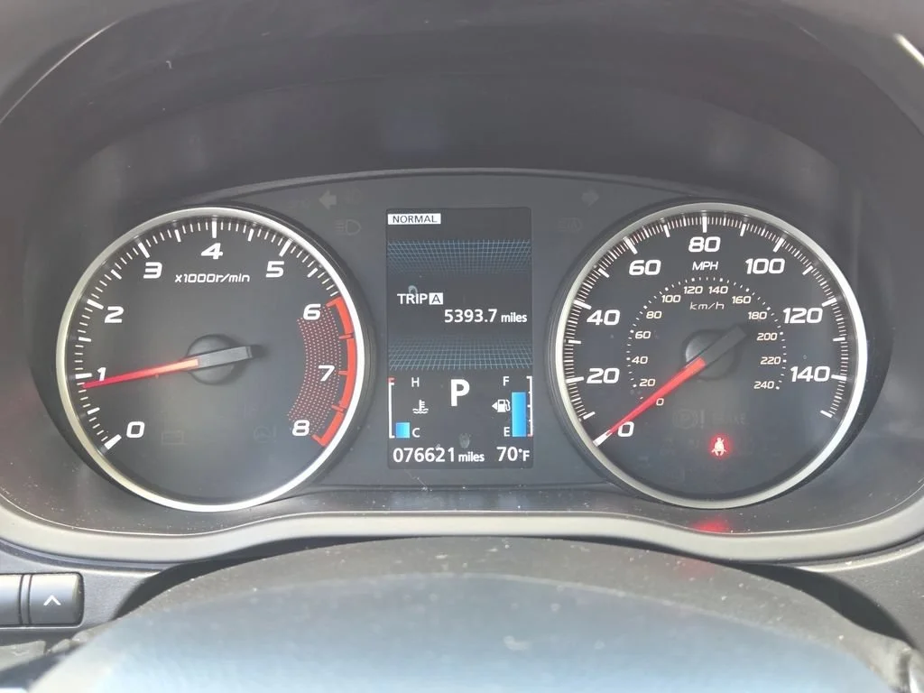 Used 2023 Diamond White Mitsubishi ES image 30