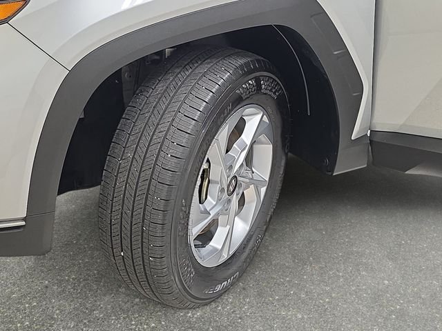 Used 2023 Silver Hyundai SEL image 31