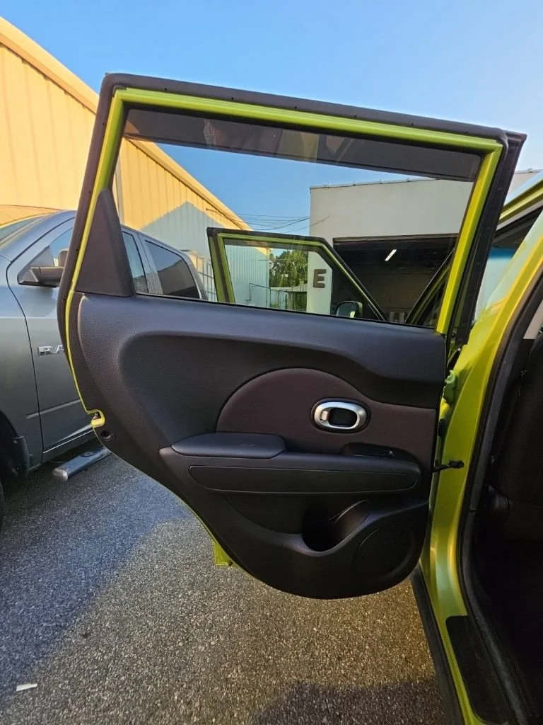 Used 2015 Green Kia + image 17