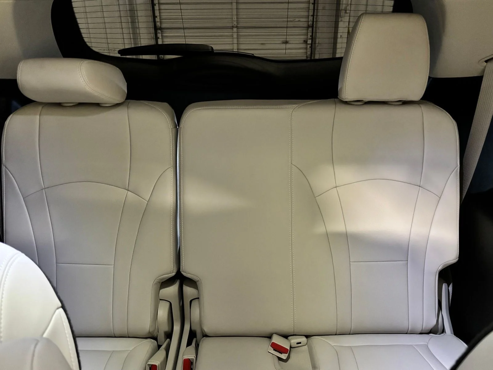 Used 2023 Green Buick Essence image 20