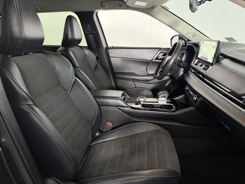 Certified Used 2025 Gray Mitsubishi SE image 35