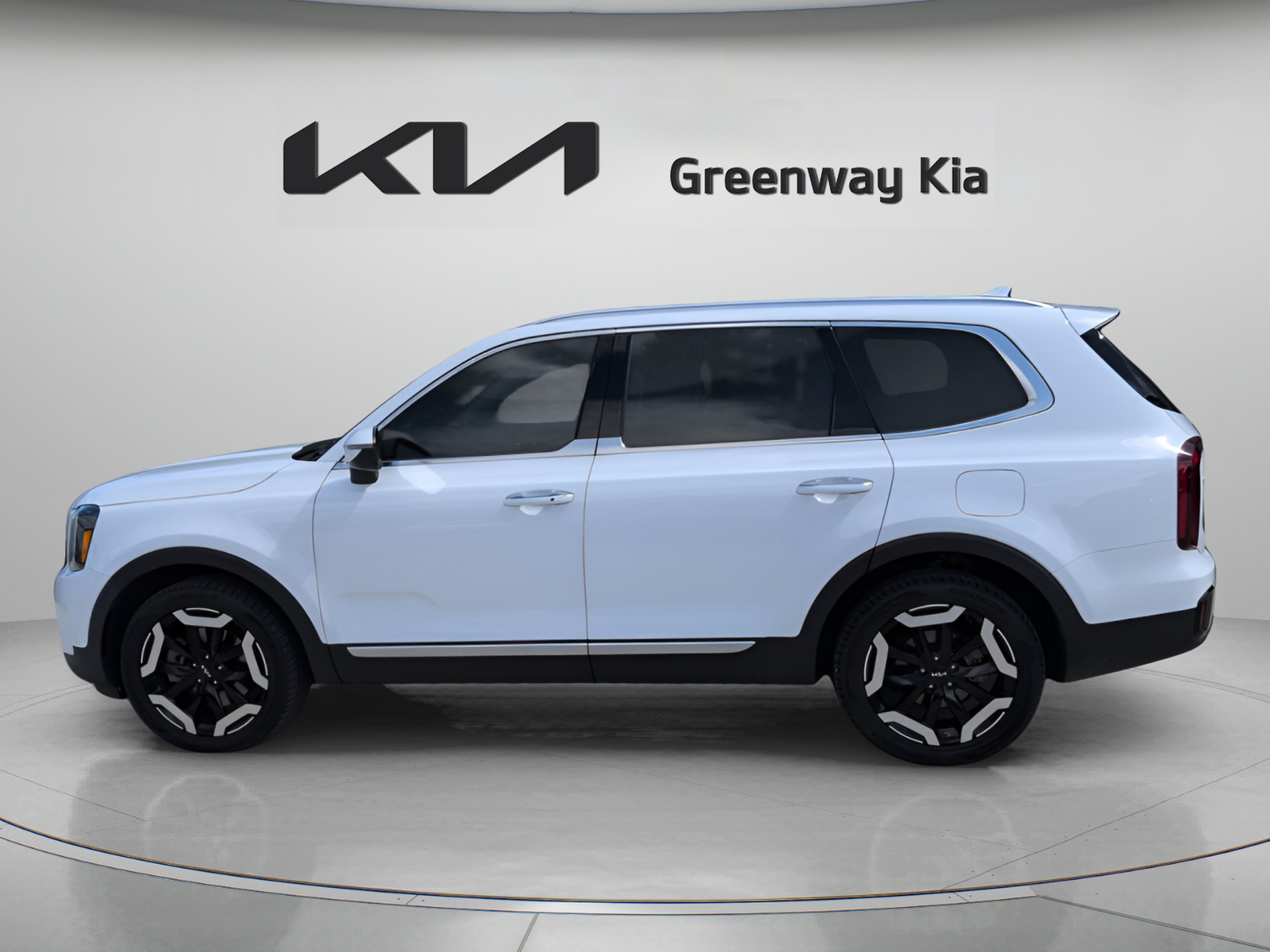 Certified Used 2024 Glacial White Pearl Kia S image 5