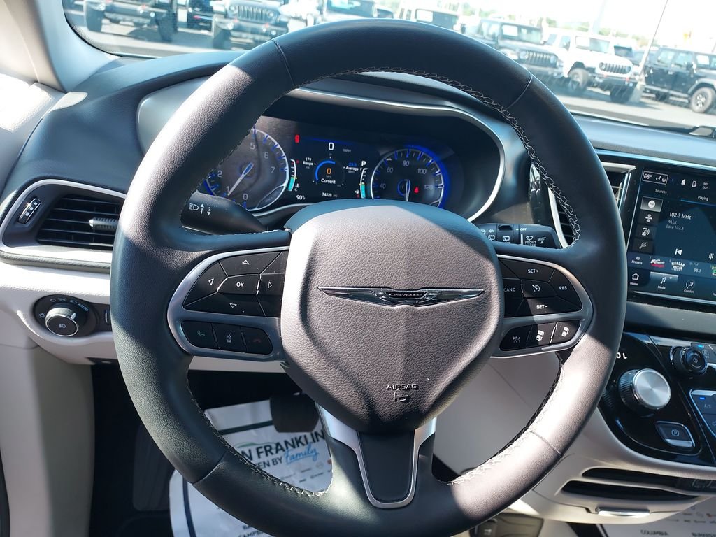 Used 2023 White Chrysler Touring L image 14