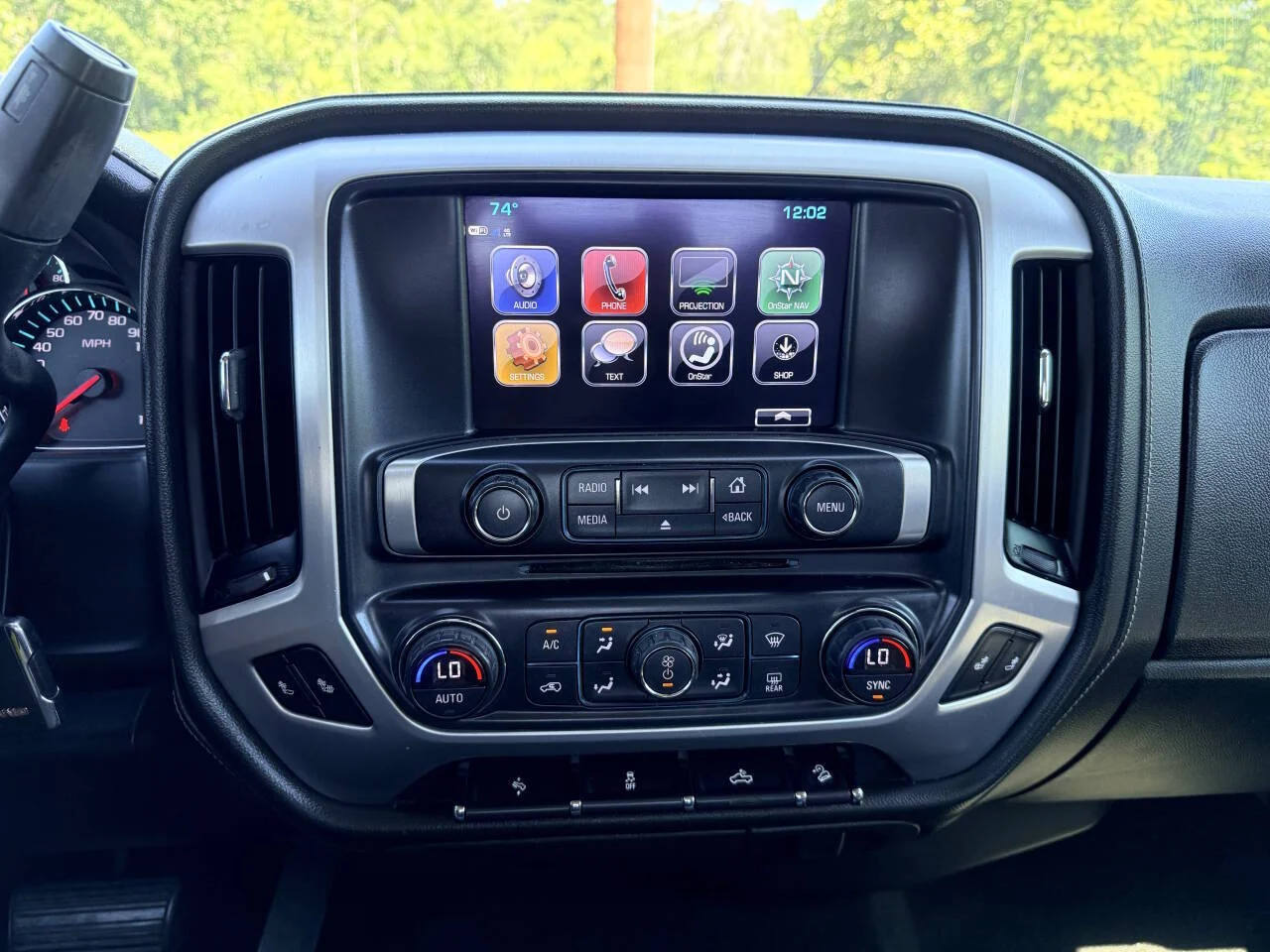 Used 2017 Silver GMC SLT 4x4 4dr Crew Cab 5.8 ft. SB image 21