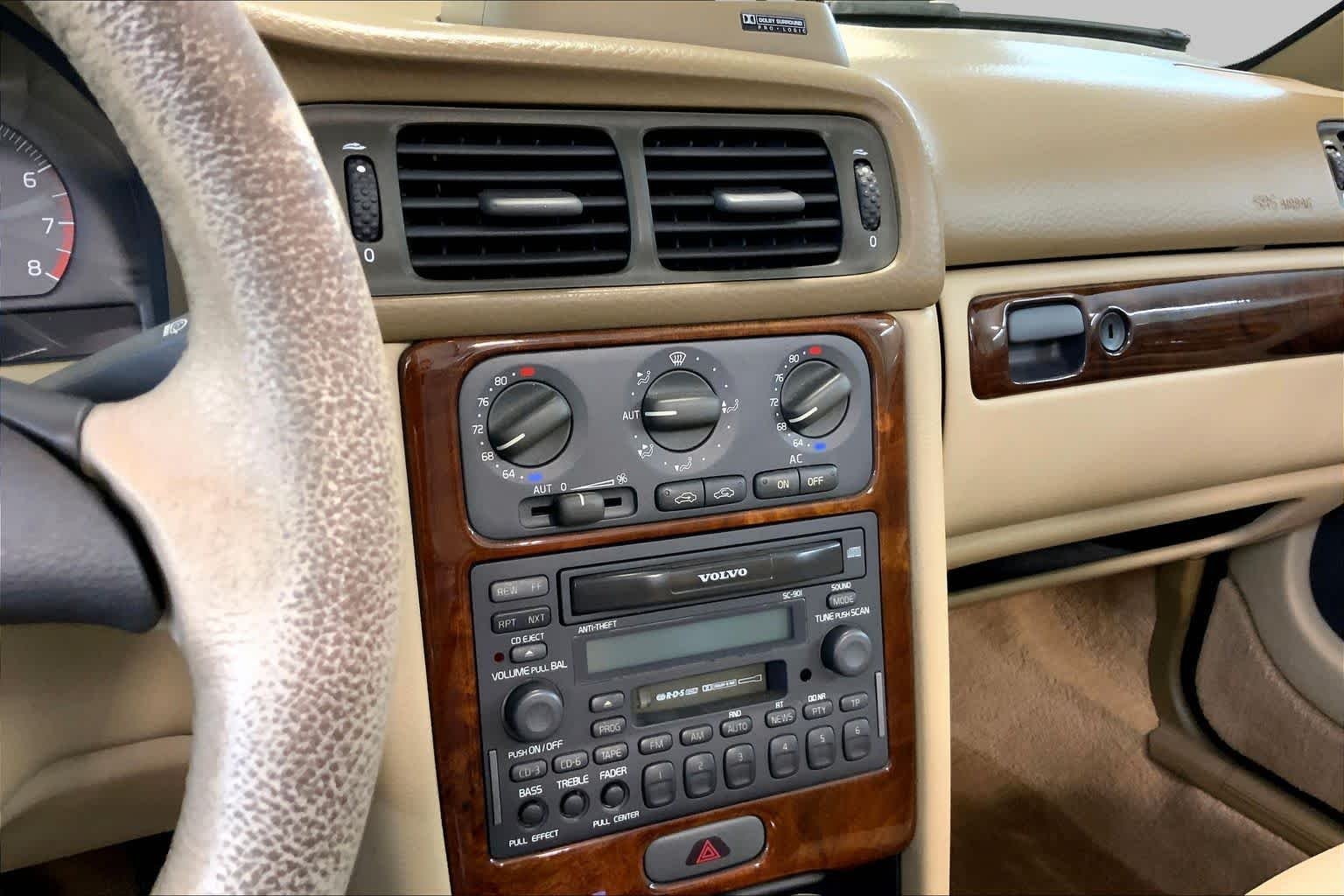 Pre-Owned 1999 Volvo C70