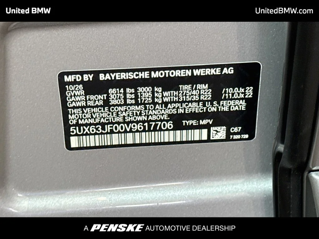New 2027 Space Silver Metallic BMW  image 21