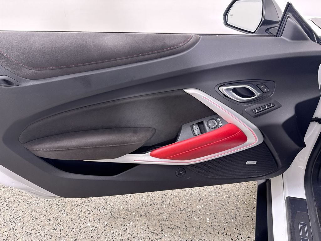 Used 2020 White Chevrolet ZL1 image 13