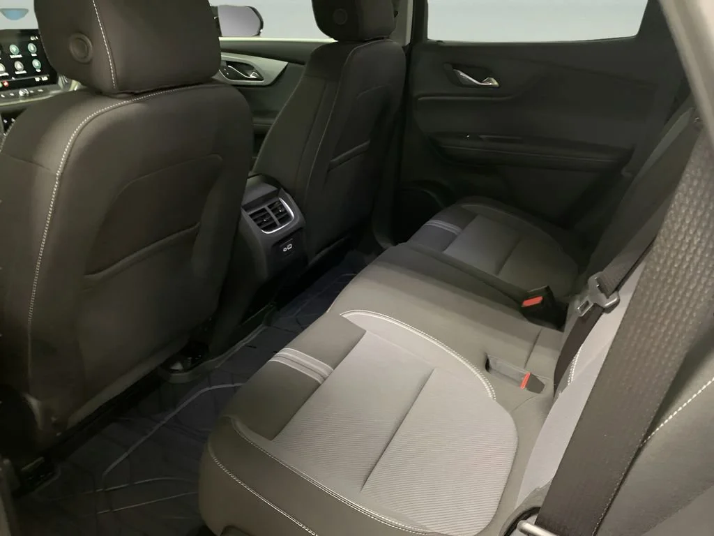2025 Chevrolet Blazer 2LT - Photo 23