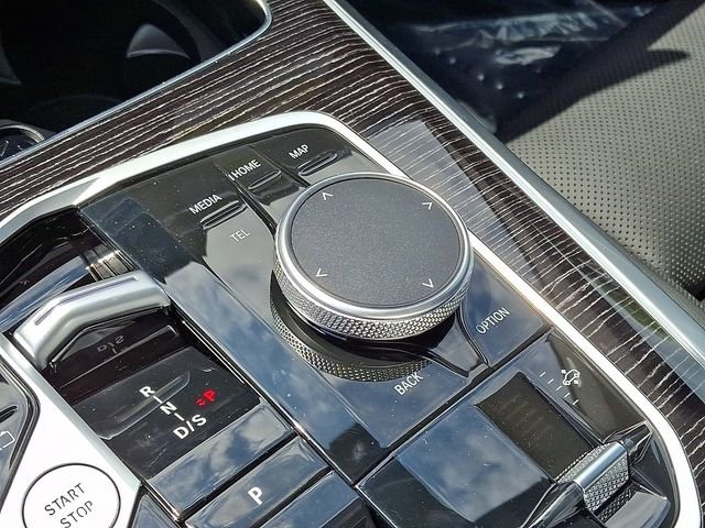 New 2026 Skyscraper Grey Metallic BMW xDrive50e image 14
