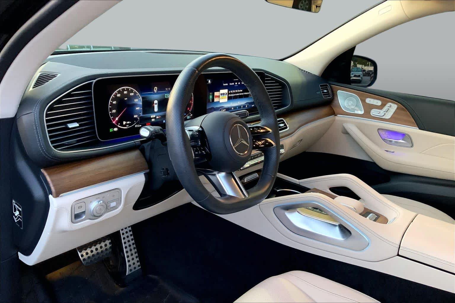 Used 2025 Twilight Blue Metallic Mercedes-Benz GLS 450 image 15