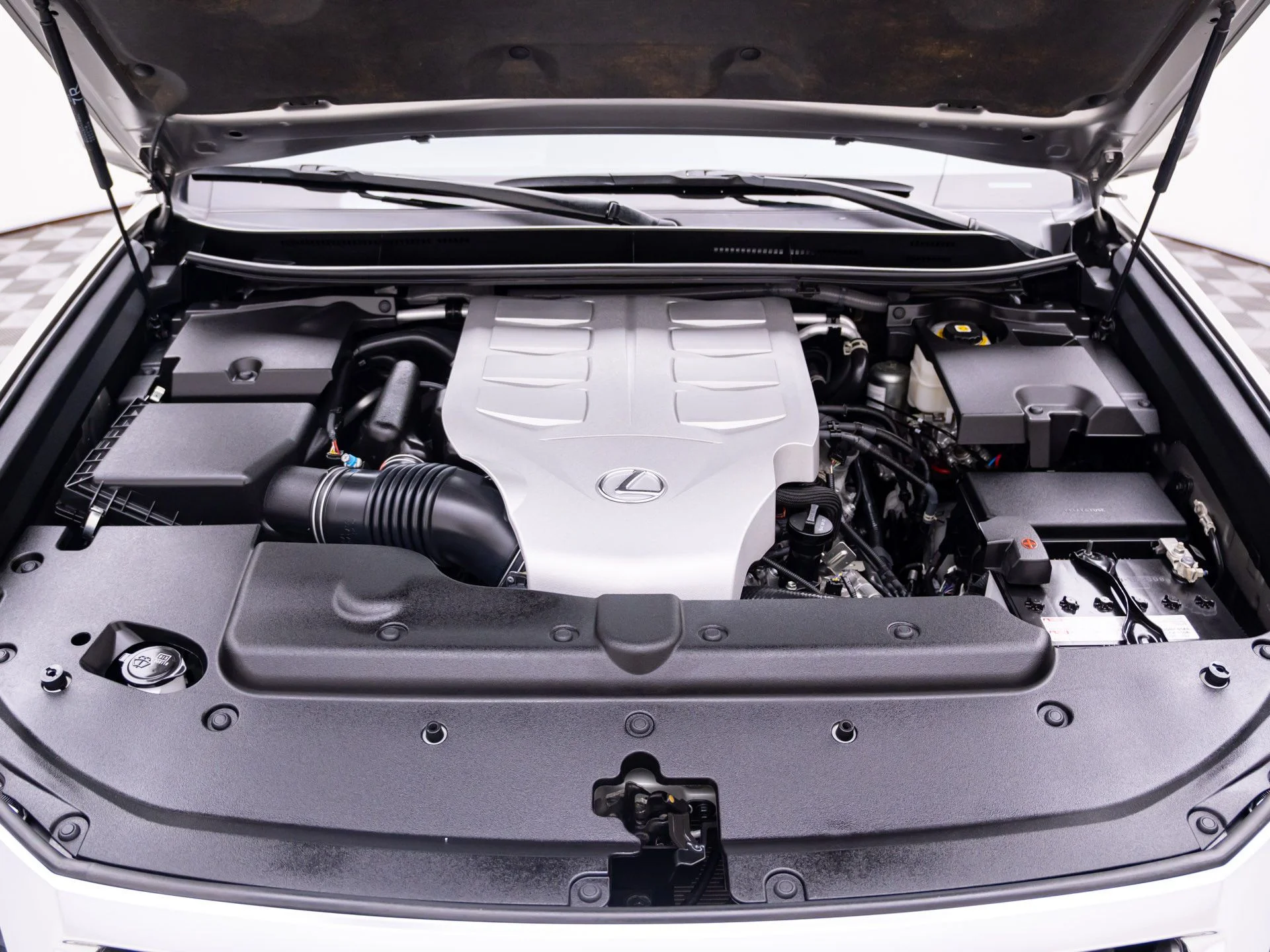 Used 2023 Silver Lexus 460 image 32