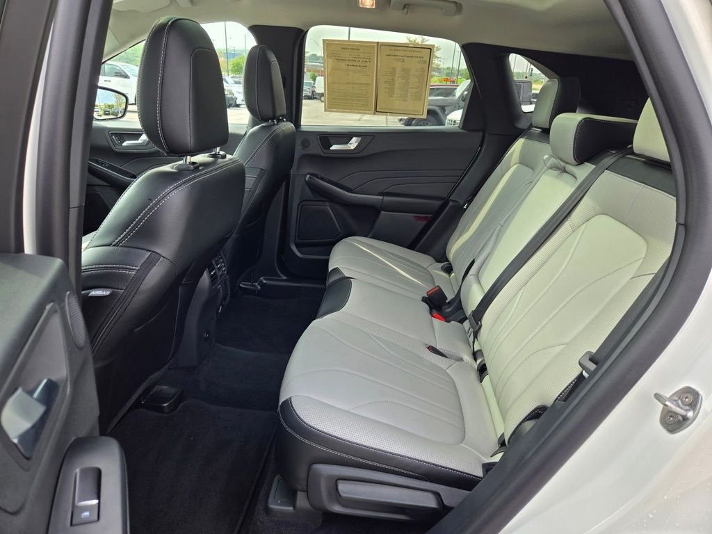Used 2025 White Ford Base image 29