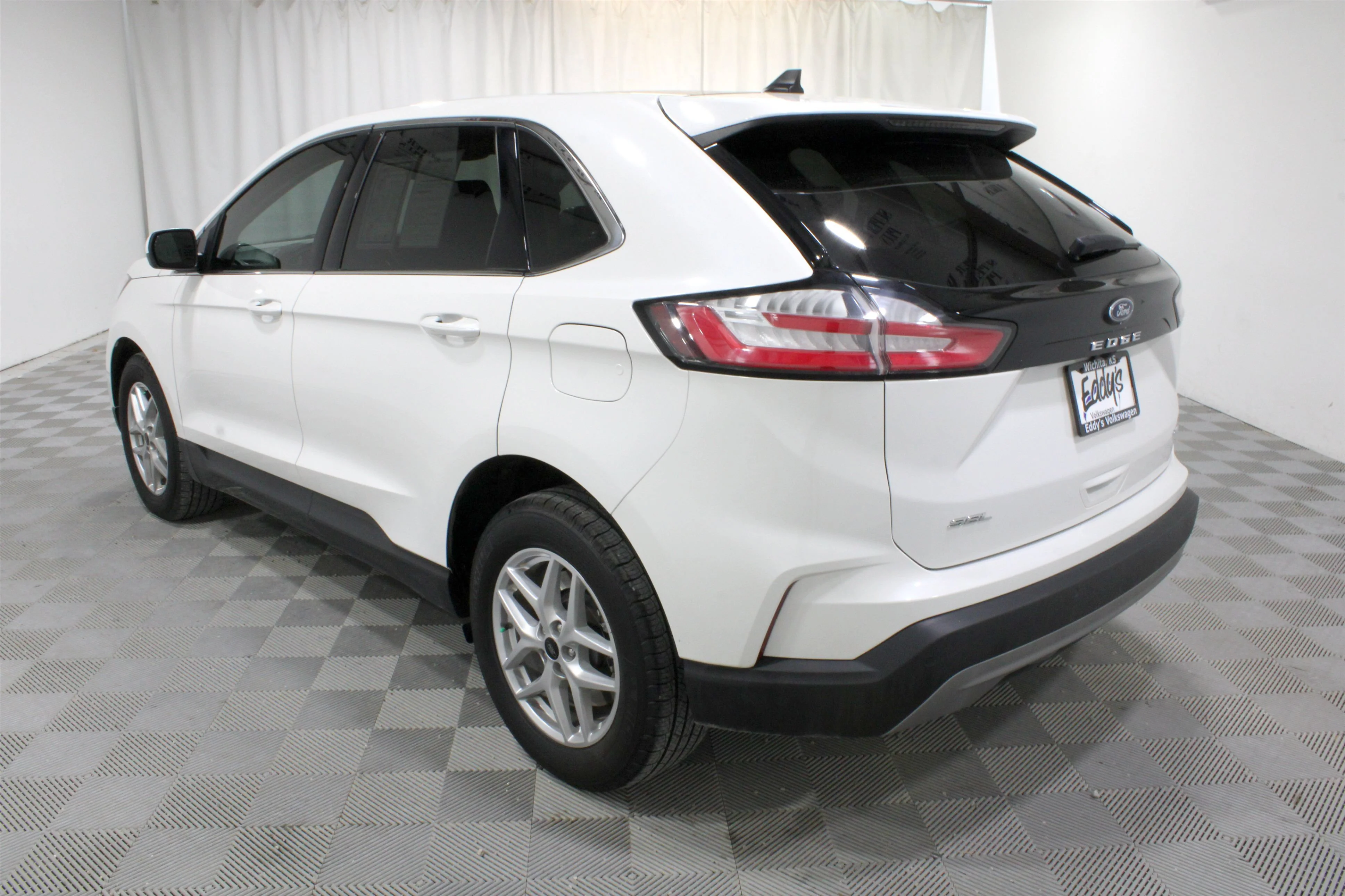 2024 Ford Edge SEL - Photo 29