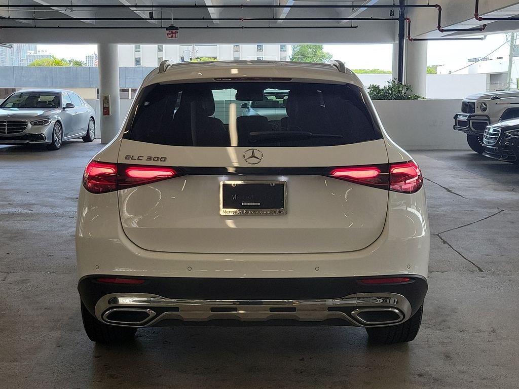 Certified Used 2023 White Mercedes-Benz GLC 300 image 5