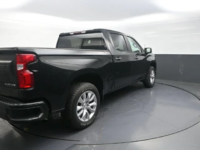 Used 2020  Chevrolet Custom image 8