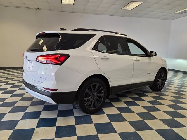 Used 2022 Summit White Chevrolet RS image 8