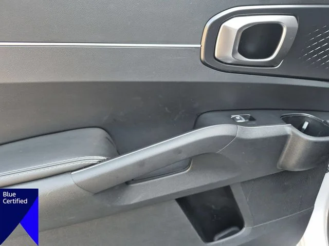 Used 2025 White Kia EX image 29