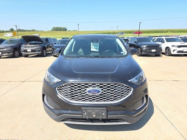 Used 2024 Agate Black Metallic Ford SEL image 2