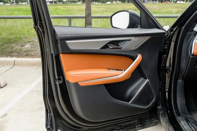 2026 Jaguar F-Pace R-Dynamic S - Photo 49