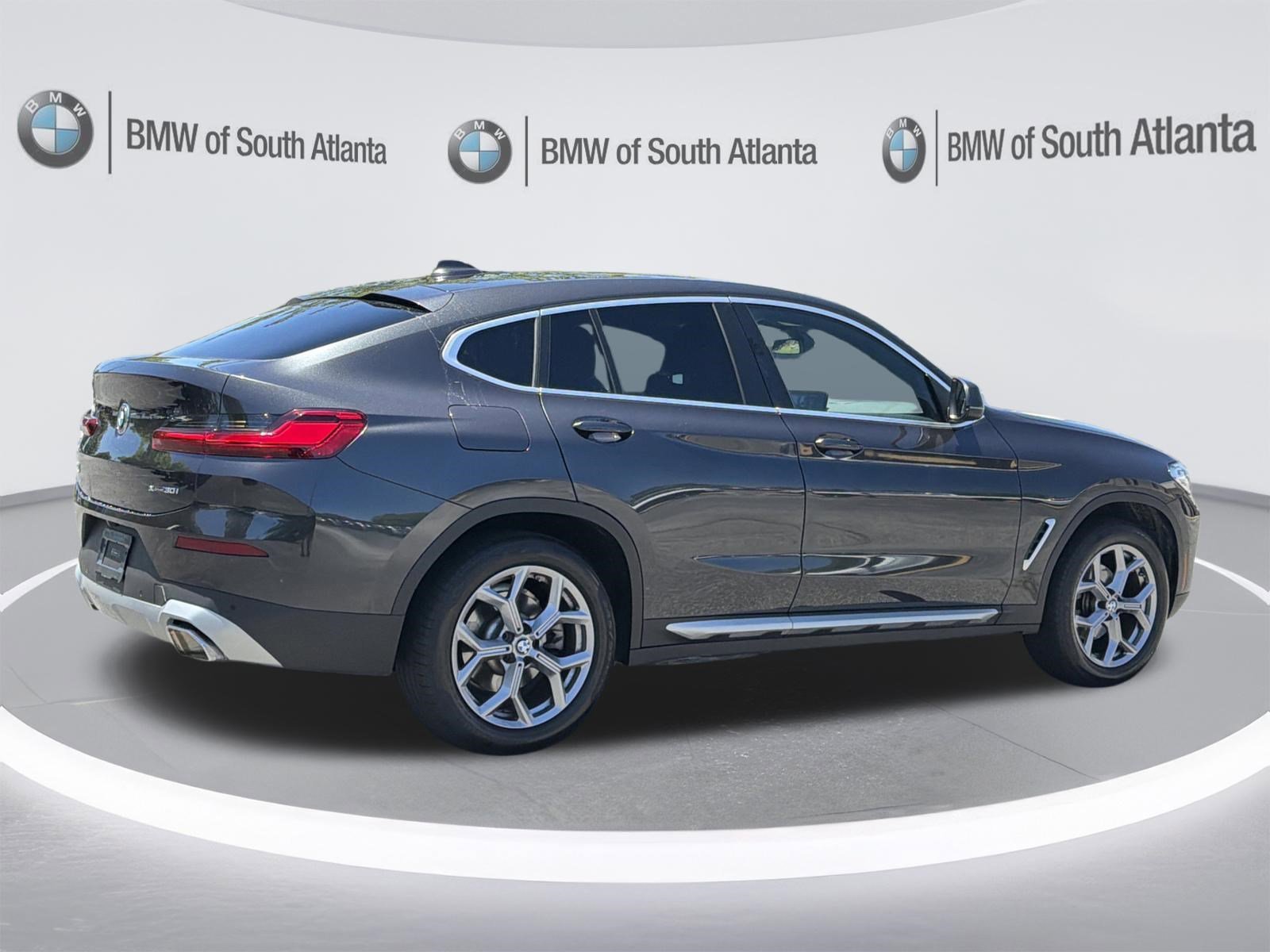 Used 2025 Dark Graphite Metallic BMW xDrive30i image 29