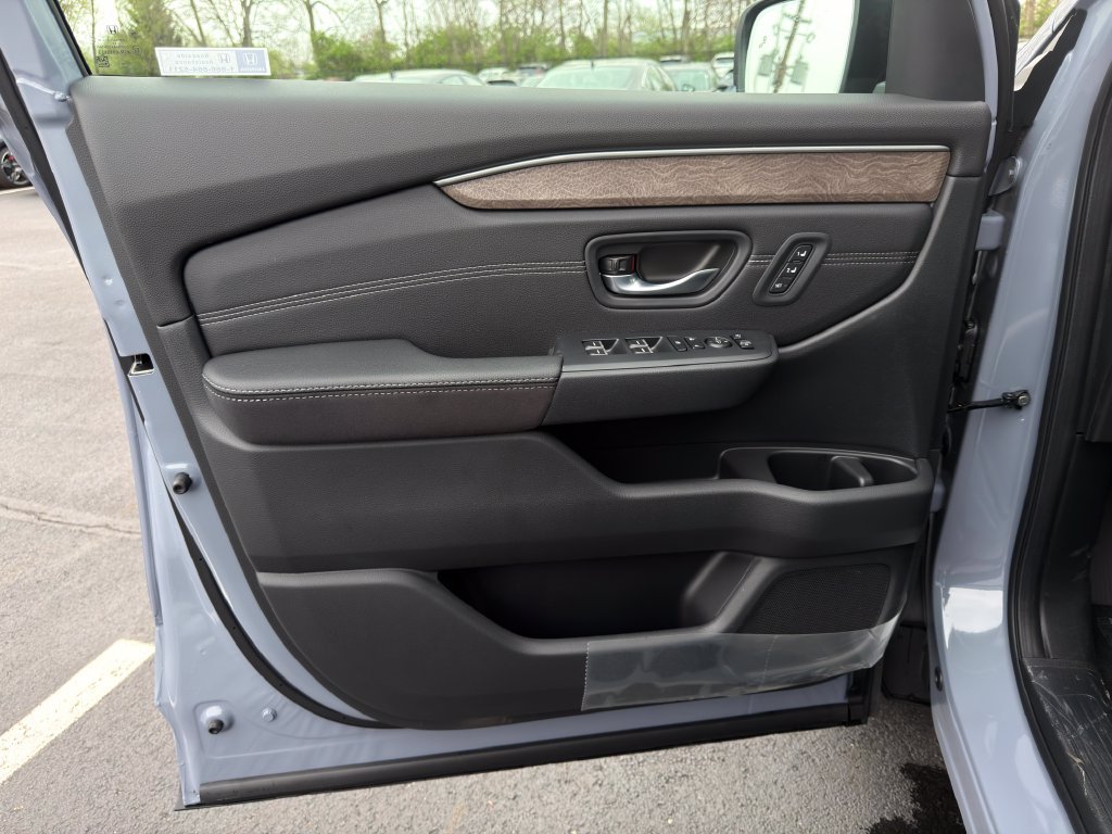 New 2026 Sonic Gray Pearl Honda Elite image 18