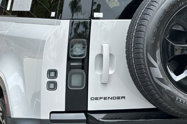 New 2026 Borasco Grey Land Rover S image 25