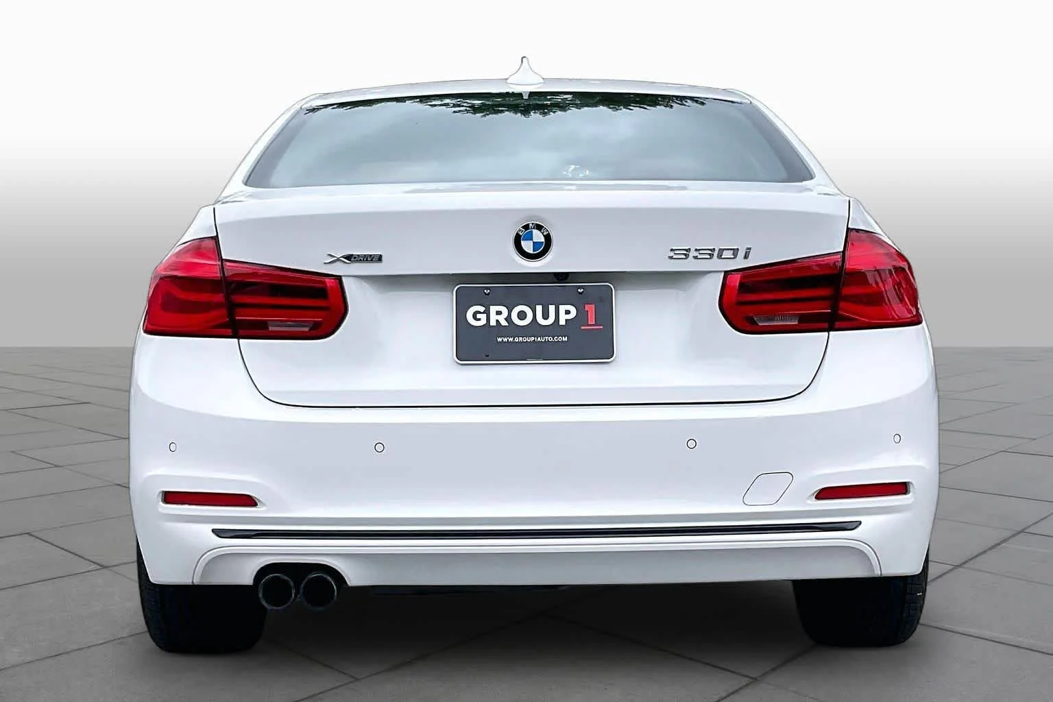 Used 2017 Alpine White BMW 330i xDrive image 4