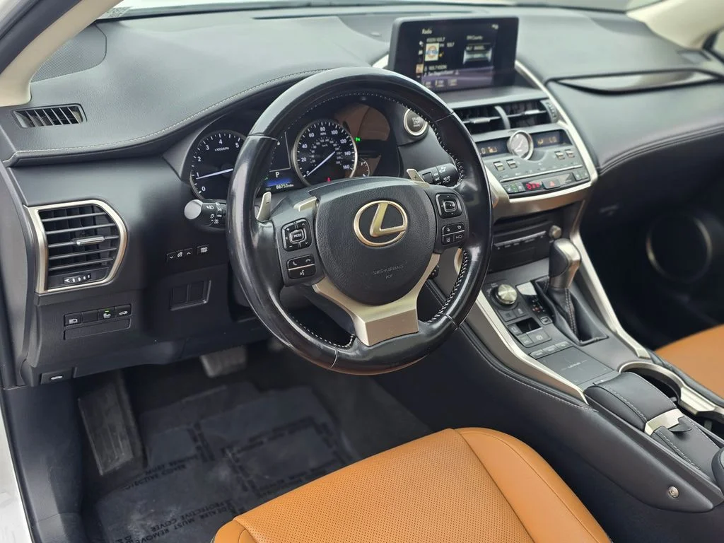 2020 Lexus NX 300 - Photo 21
