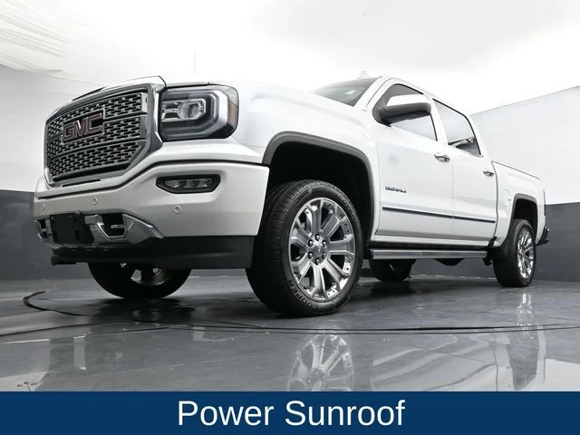 Used 2018 White GMC Denali image 27