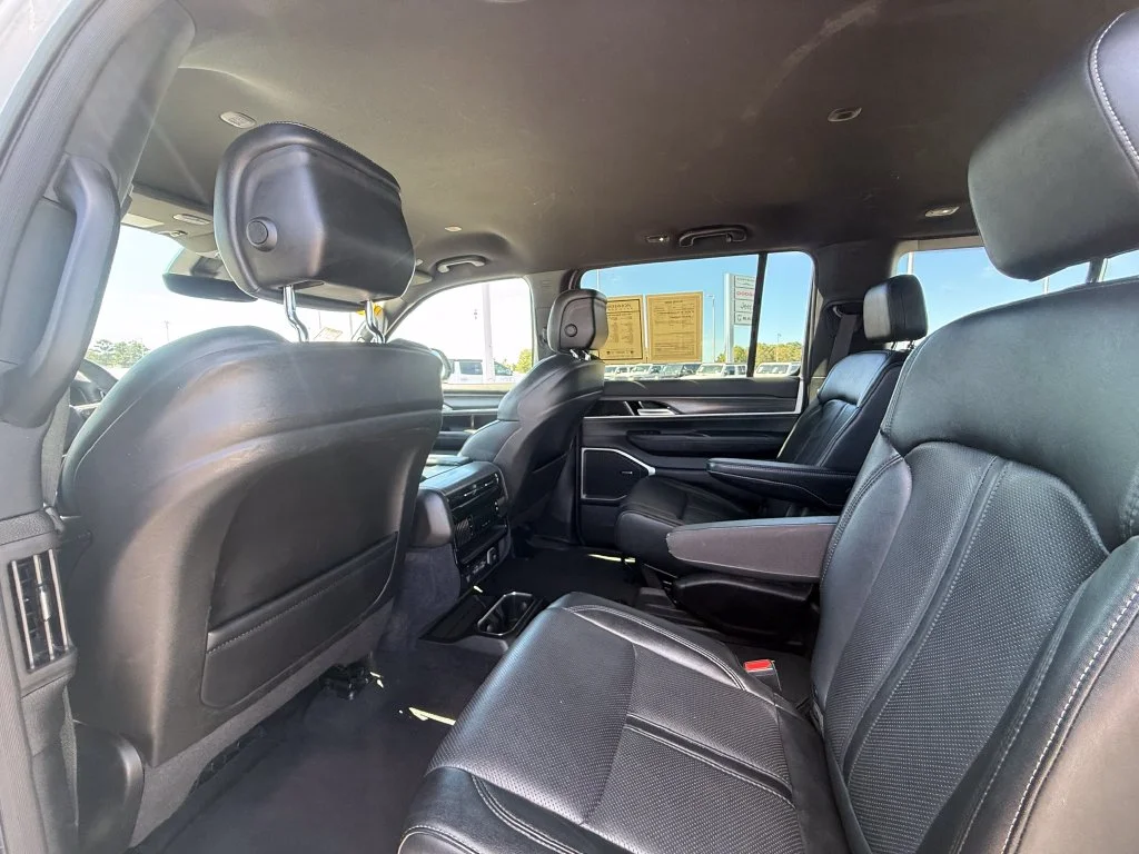 Used 2024 White Jeep Series II image 22