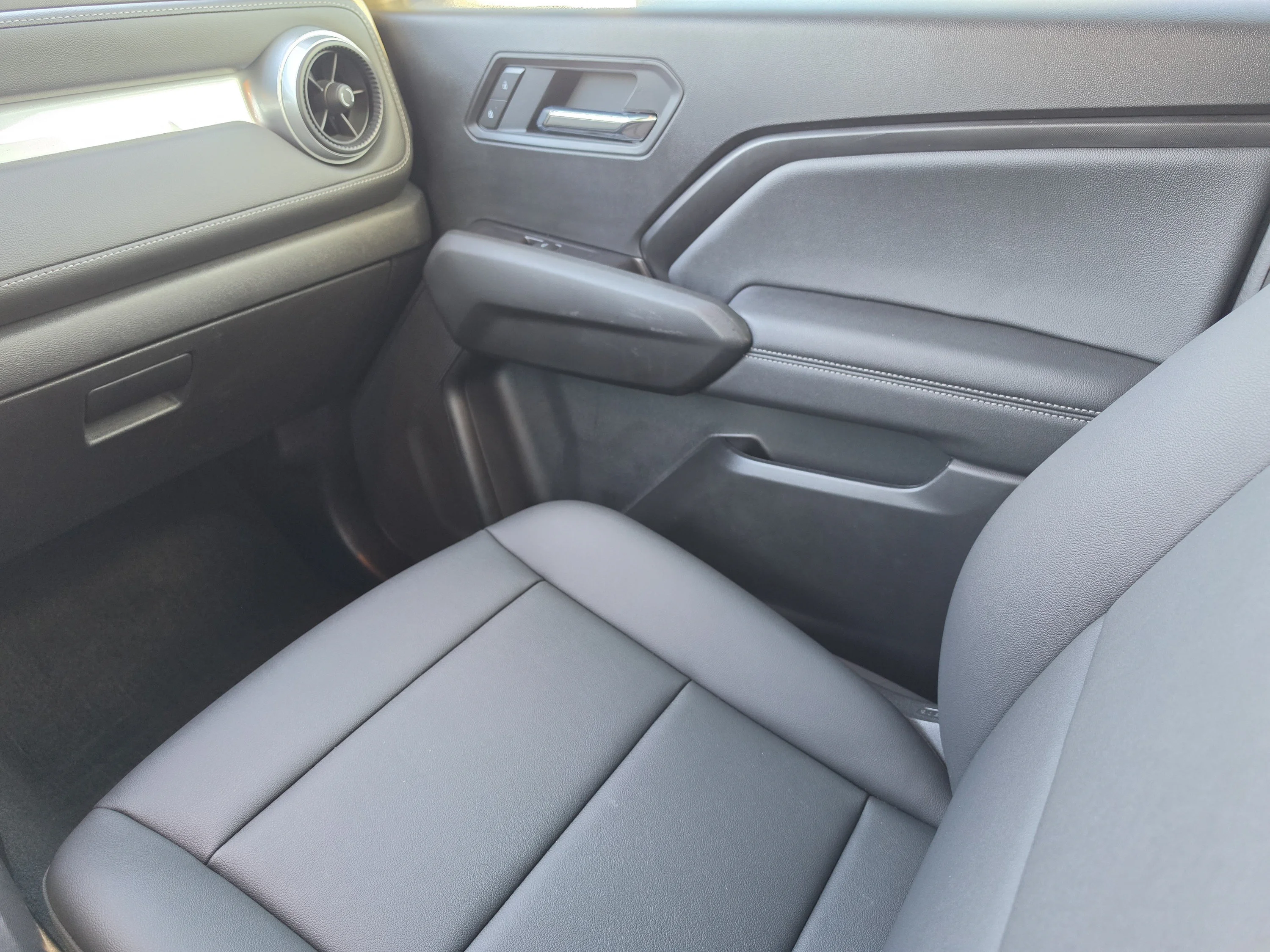 Used 2026 Sterling Gray Metallic Chevrolet 2WD LT image 21