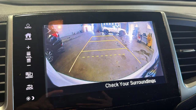 Used 2017 White Honda EX-L image 28