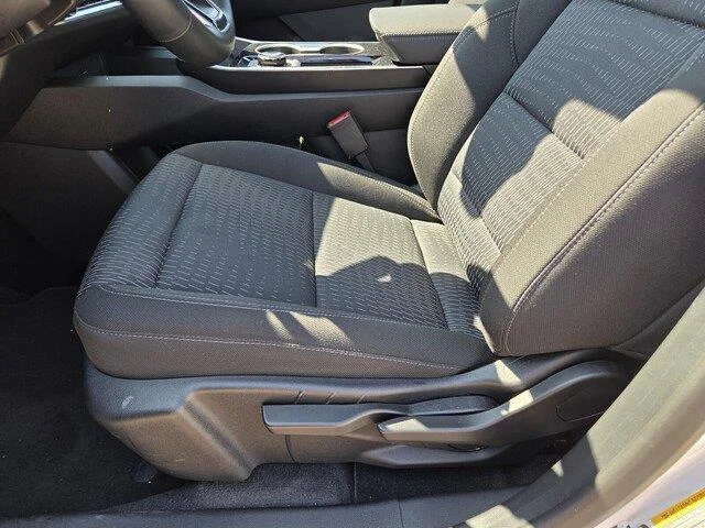 Used 2026 Summit White Chevrolet AWD LT image 12