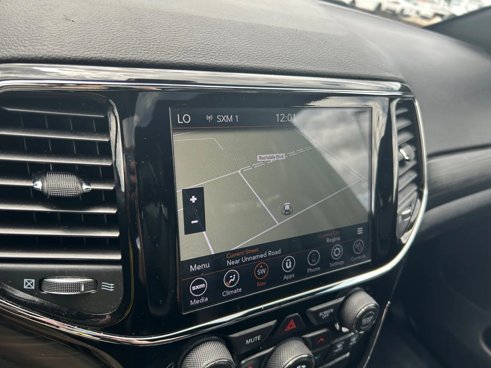Used 2019 Diamond Black Crystal Pearl Jeep ALTITUDE image 23