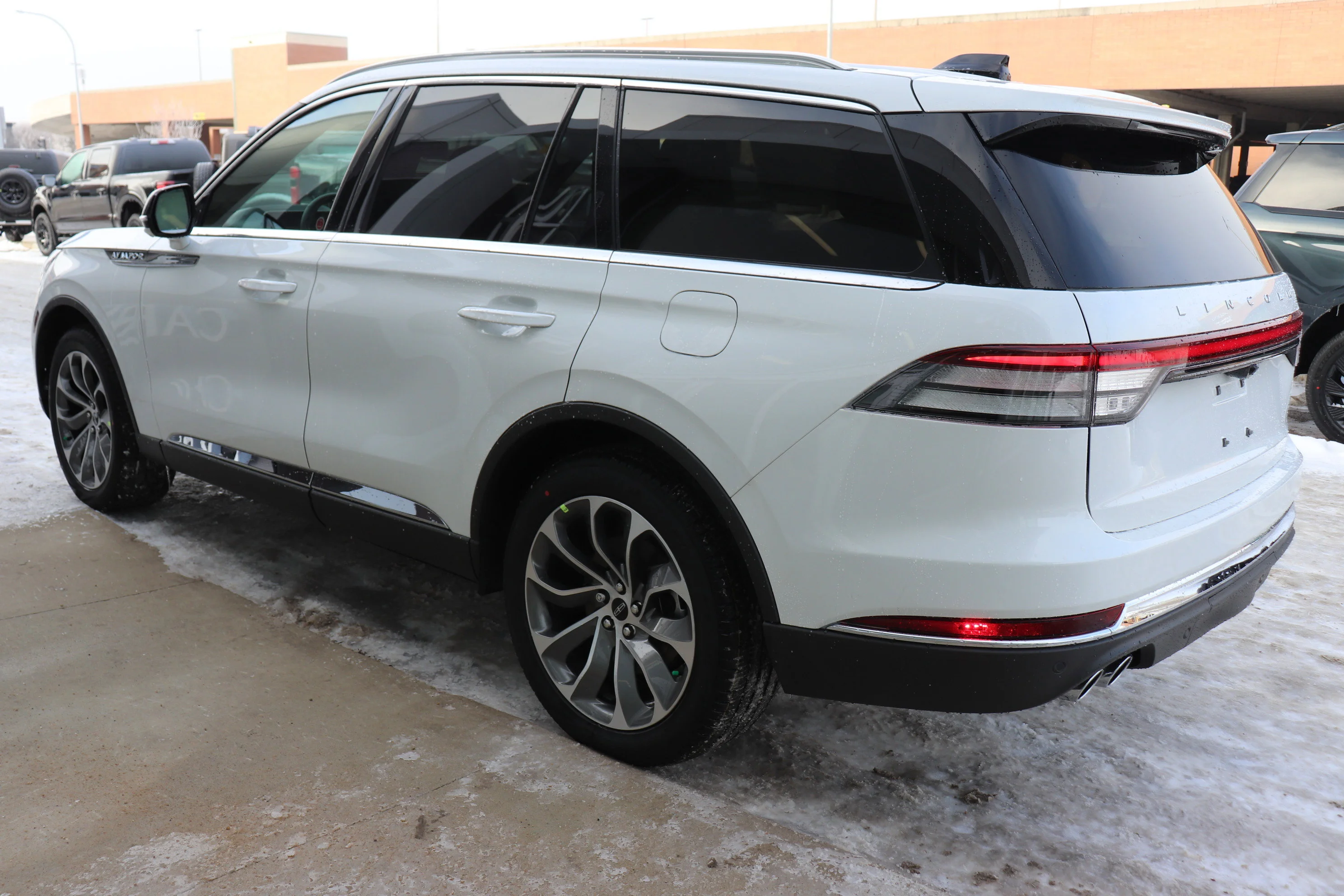 New 2026 PRISTINE WHITE MET 3C Lincoln Reserve image 4
