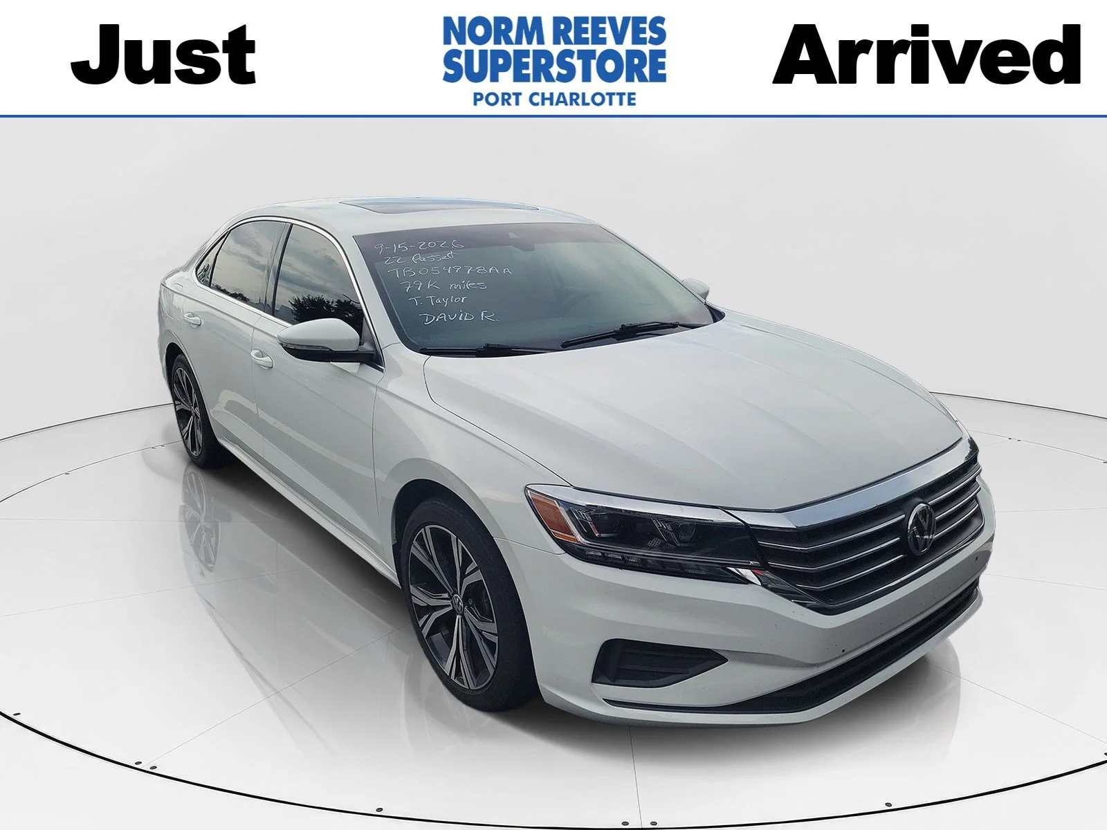 Used 2022  Volkswagen 2.0T SE image 1
