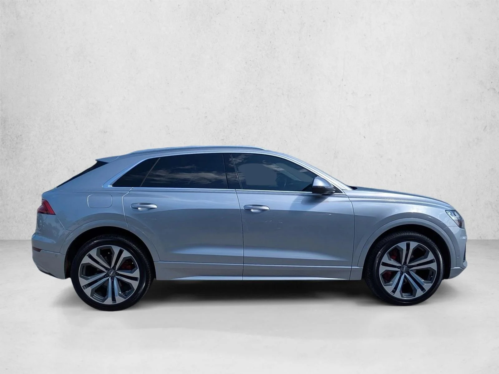 Used 2019 Silver Audi Premium Plus image 4