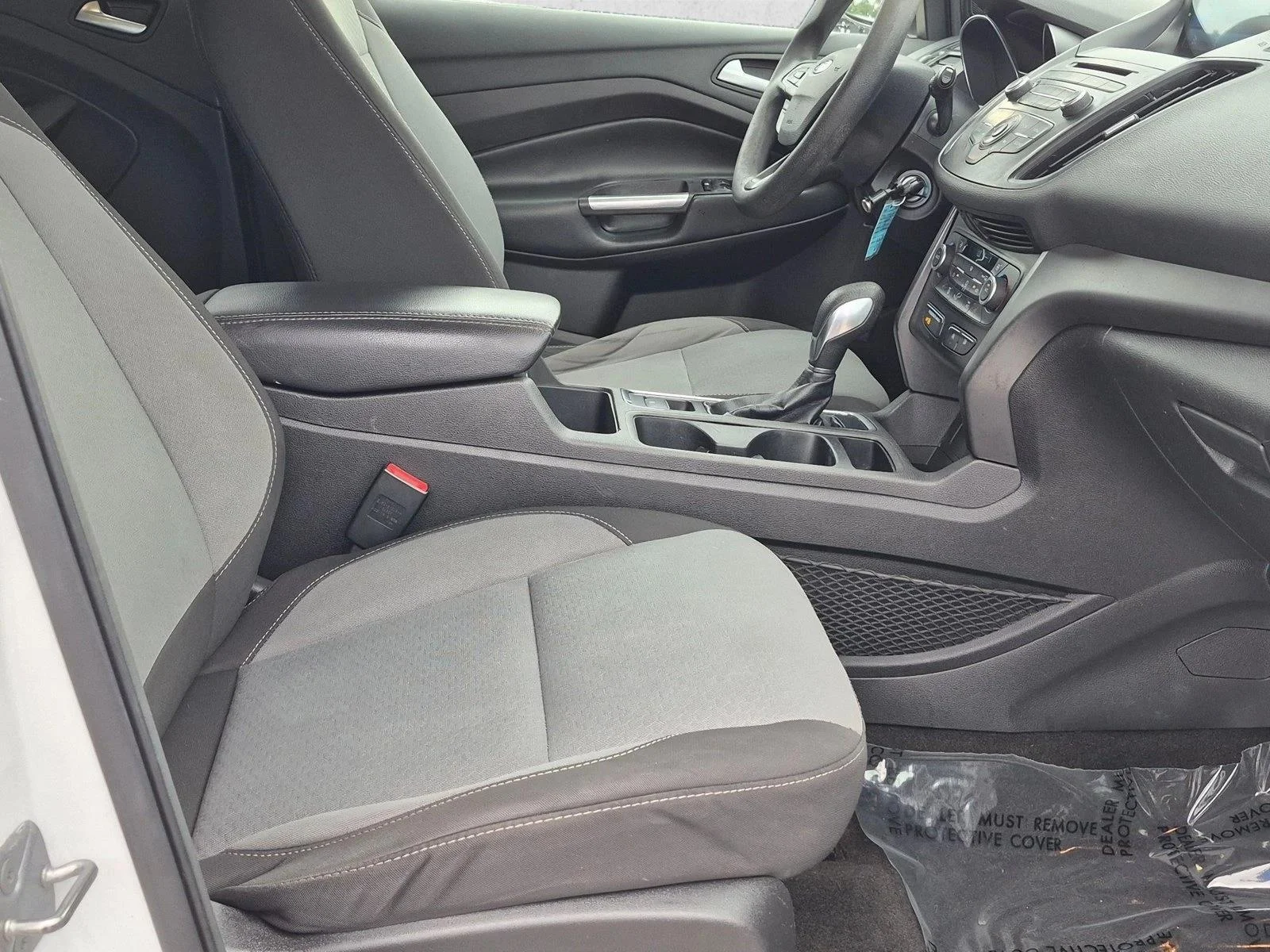 Used 2018 Oxford White Ford SE image 17