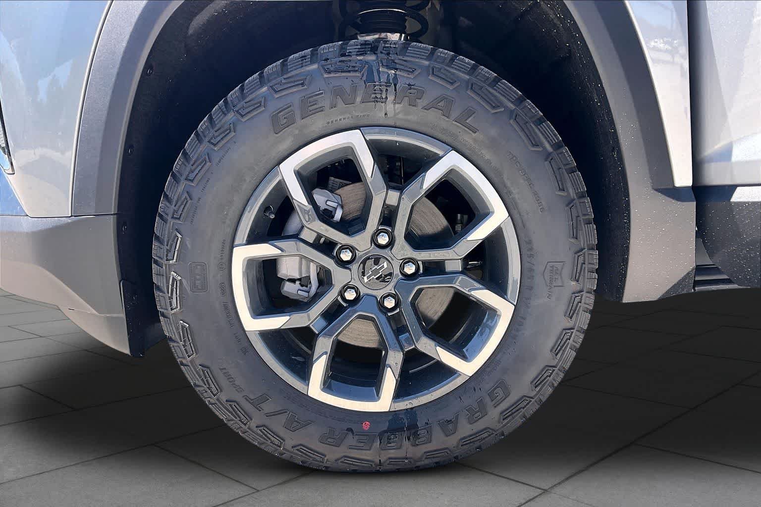 2026 Chevrolet Equinox ACTIV - Photo 11