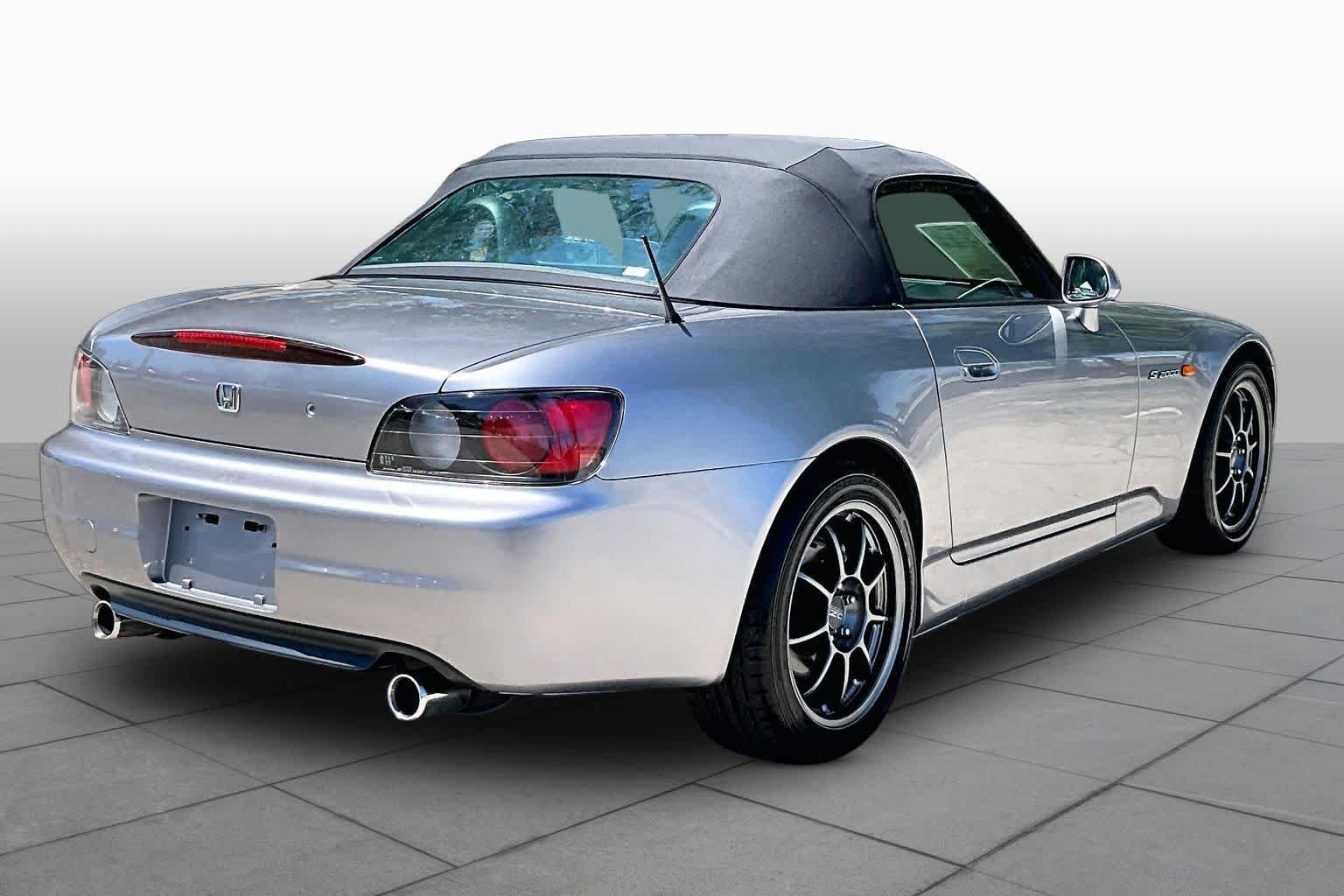 Used 2001 Silverstone Metallic Honda  image 11