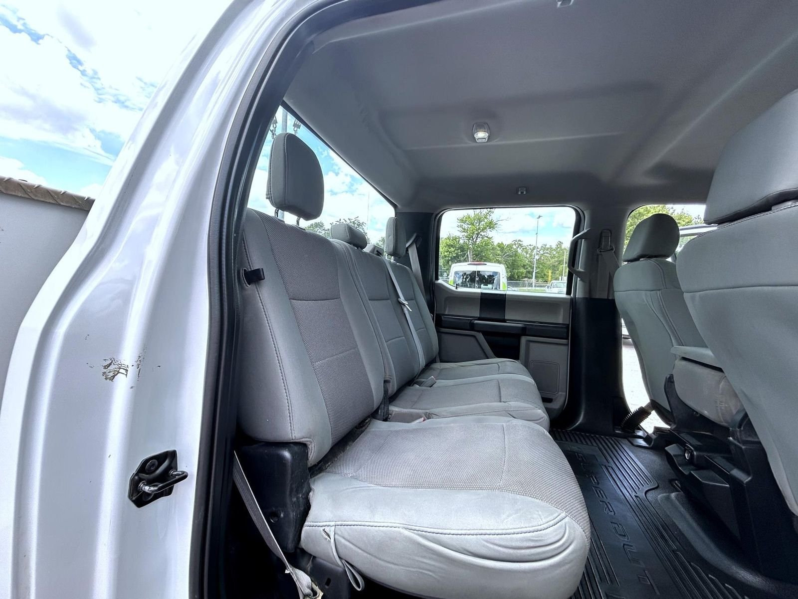 Used 2019 White Ford XL image 18