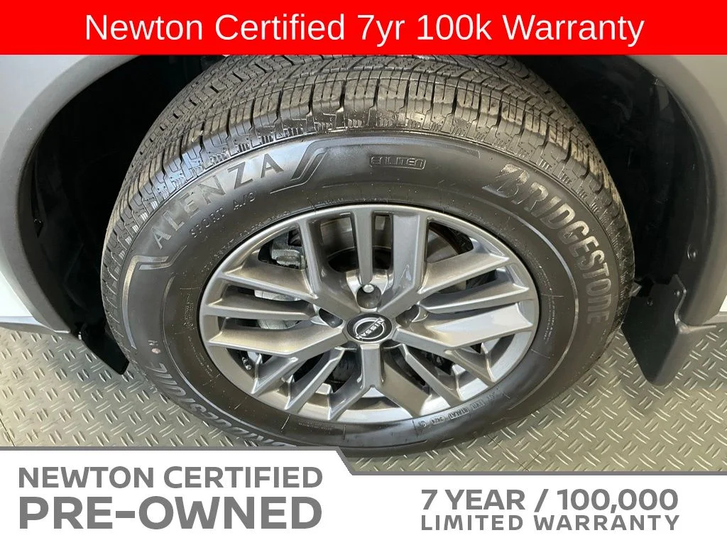 Certified Used 2025 Everest White Pearl Nissan S image 37