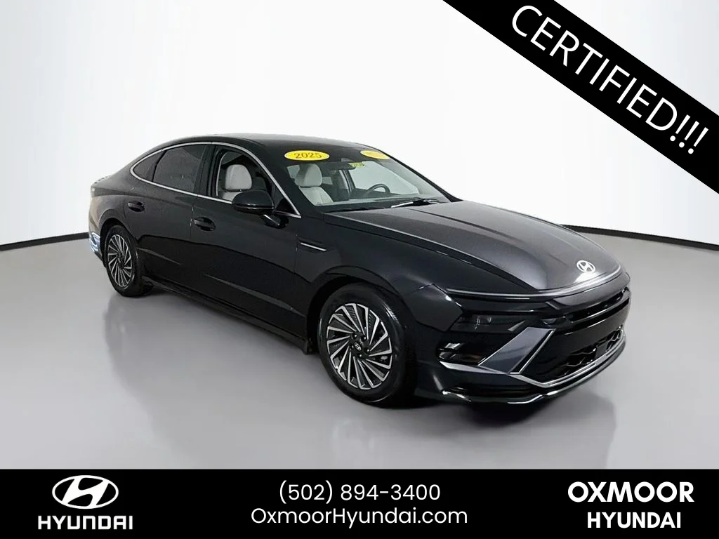 Used 2025 Abyss Black Hyundai SEL image 1