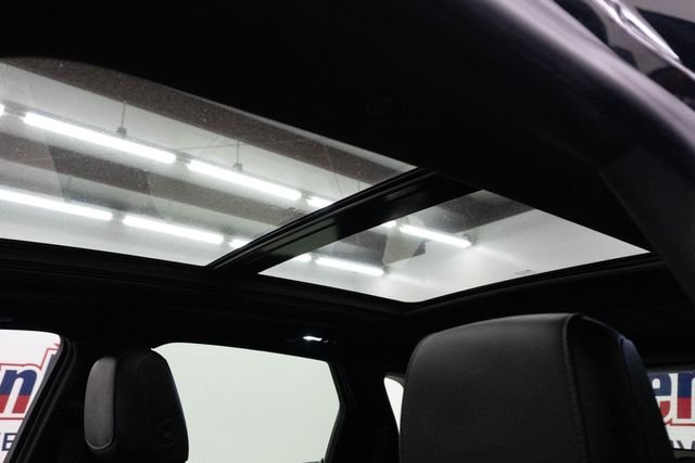 Used 2020 Black Cadillac Sport image 4
