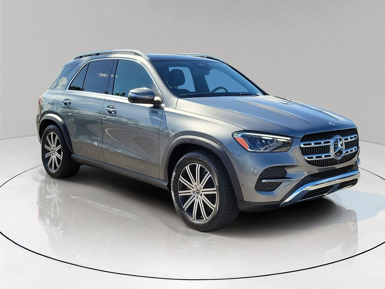 Certified Used 2026 Gray Mercedes-Benz GLE 350 image 3