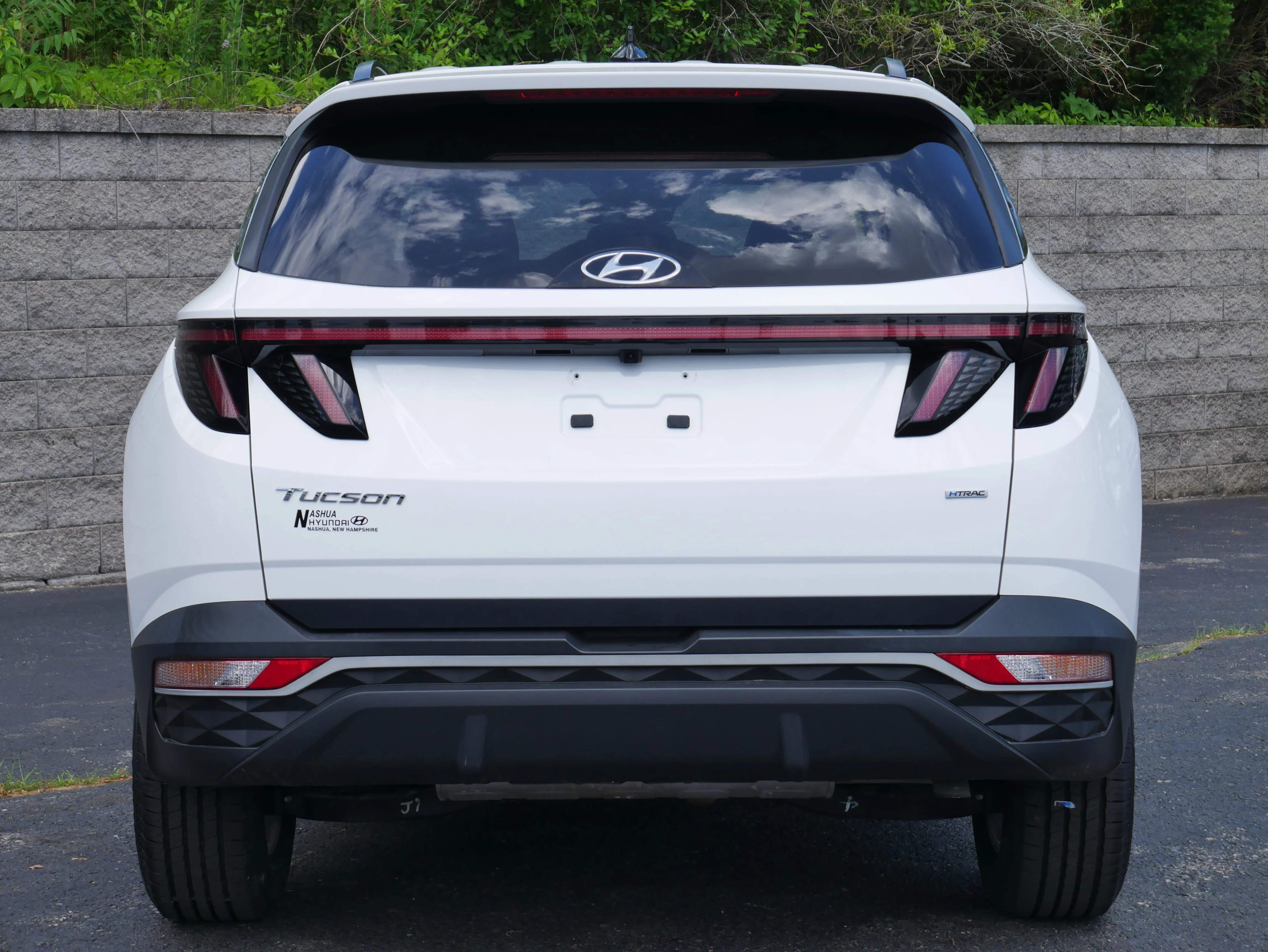 Used 2023 Serenity White Pearl Hyundai SEL image 5