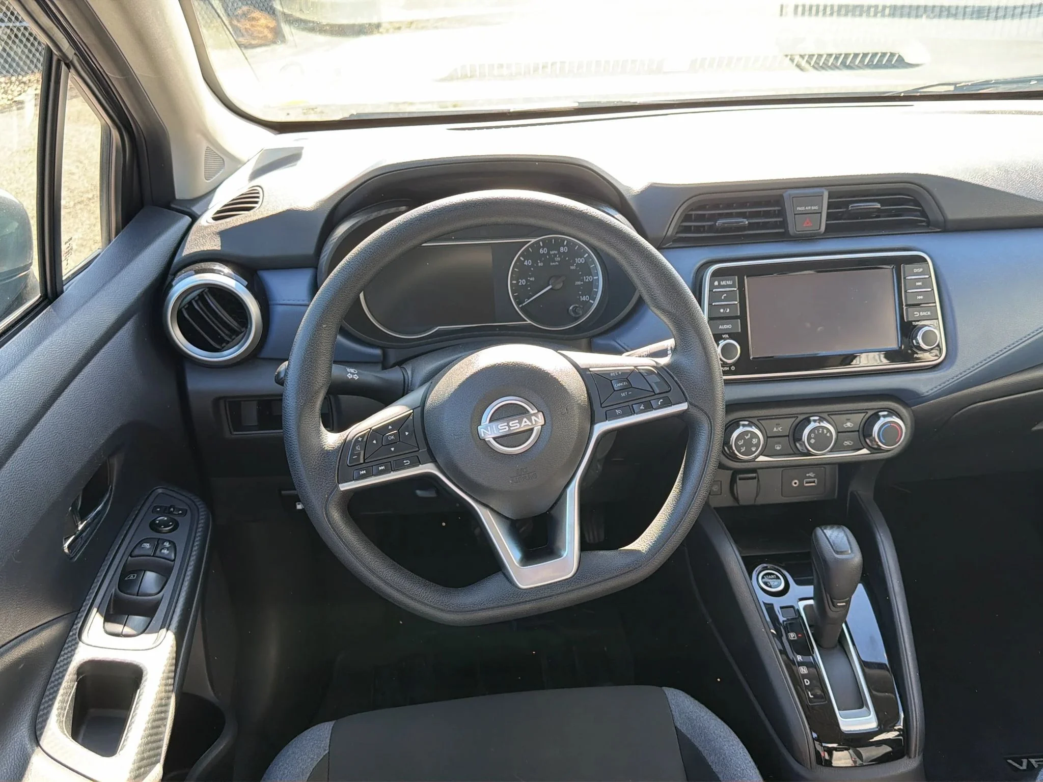 2025 Nissan Versa Sedan SV - Photo 15