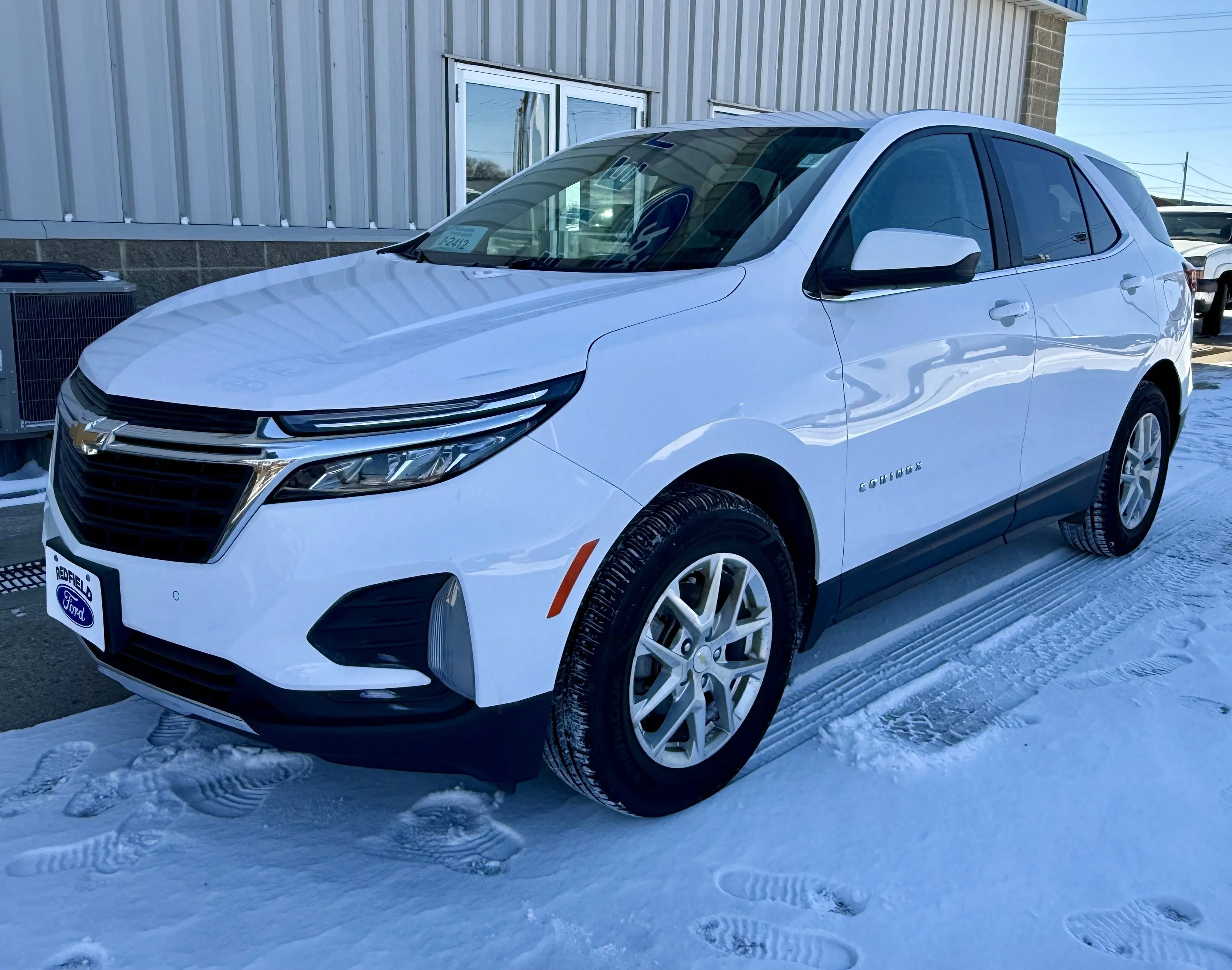 Used 2022 Chevrolet Equinox 2FL with VIN 3GNAXTEV3NL132242 for sale in Redfield, SD
