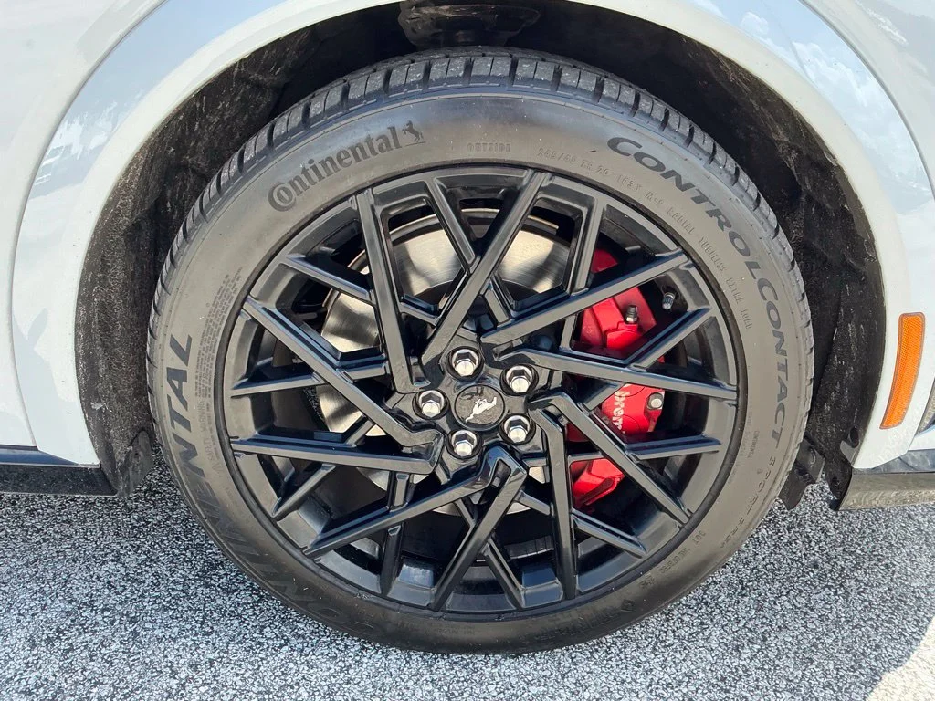 Used 2023 White Ford GT image 9